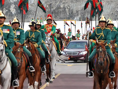 Cumhurbaşkanı Gül'ün Oman Ziyareti:Ekonomik İlişkiler İçin Güçlü Bir Adım